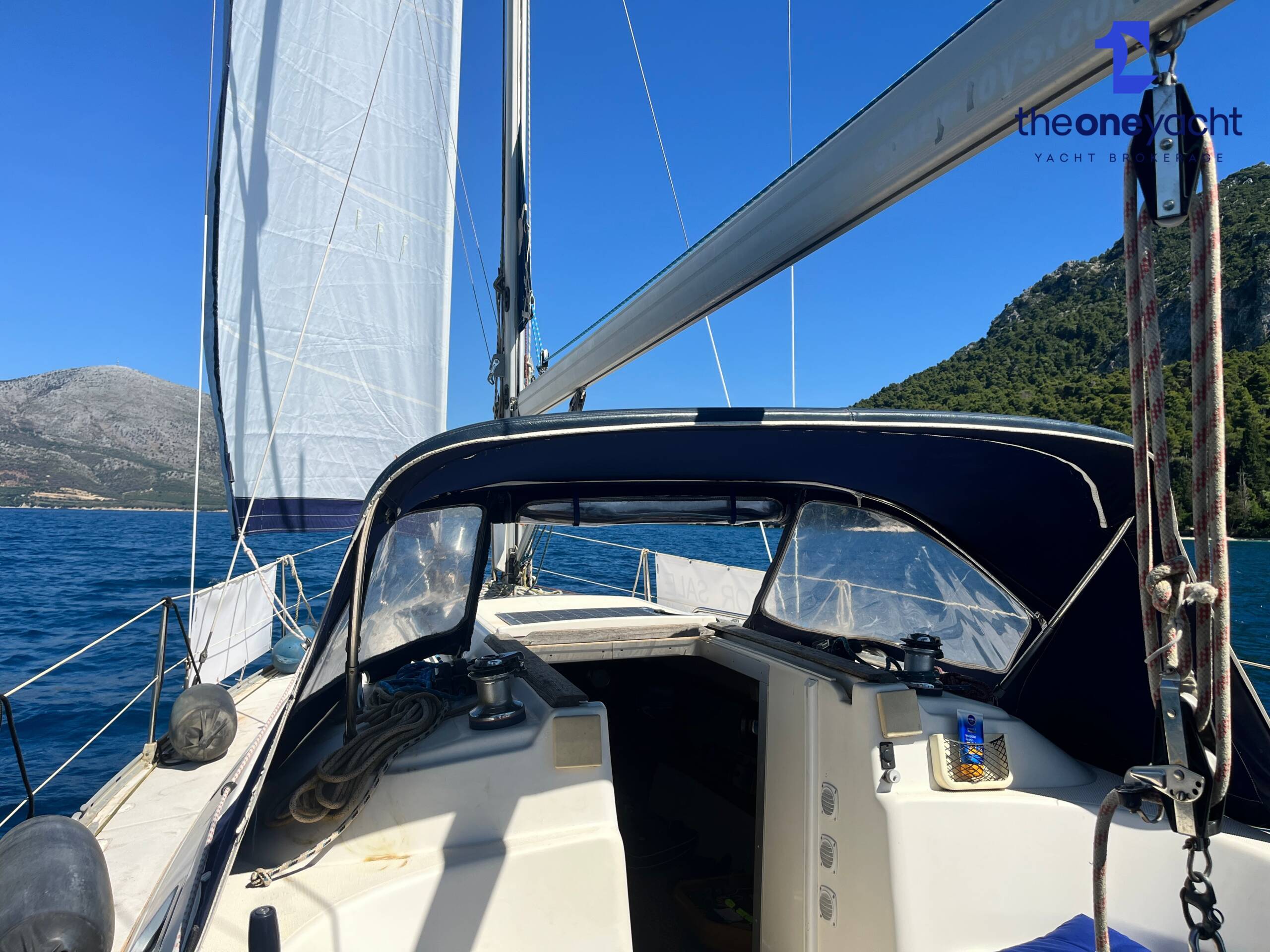 Bavaria 32 Holiday - Image 5