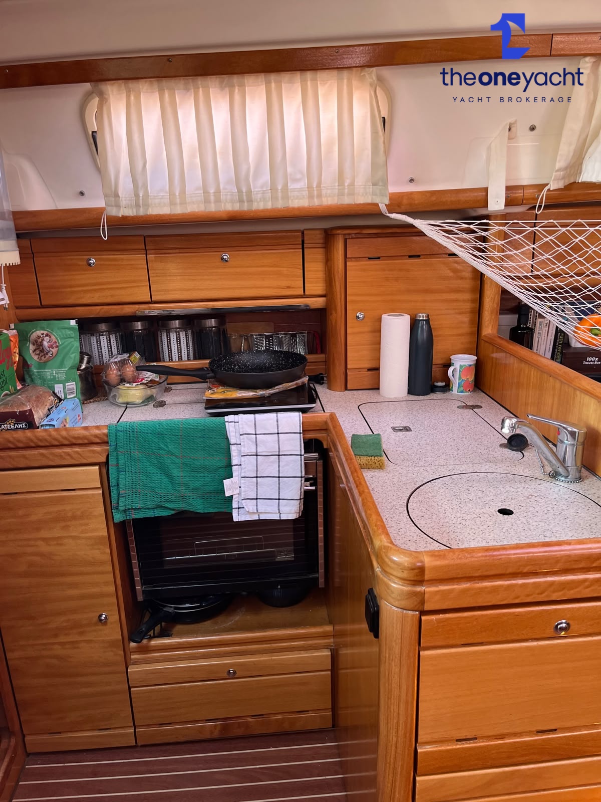 Bavaria 33 Cruiser - Image 11
