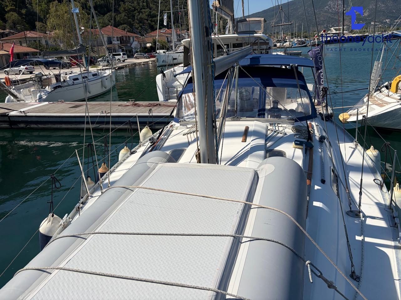 Beneteau Oceanis 351 - Image 10