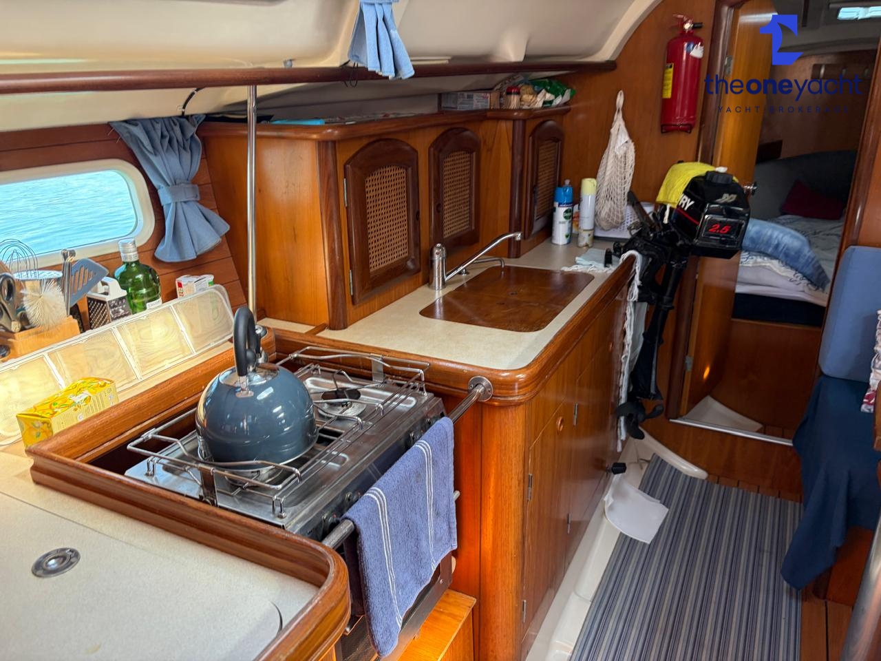 Beneteau Oceanis 351 - Image 19