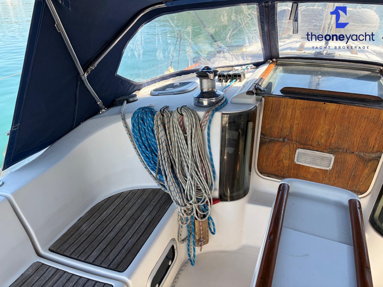 Beneteau Oceanis 351 - Image 8