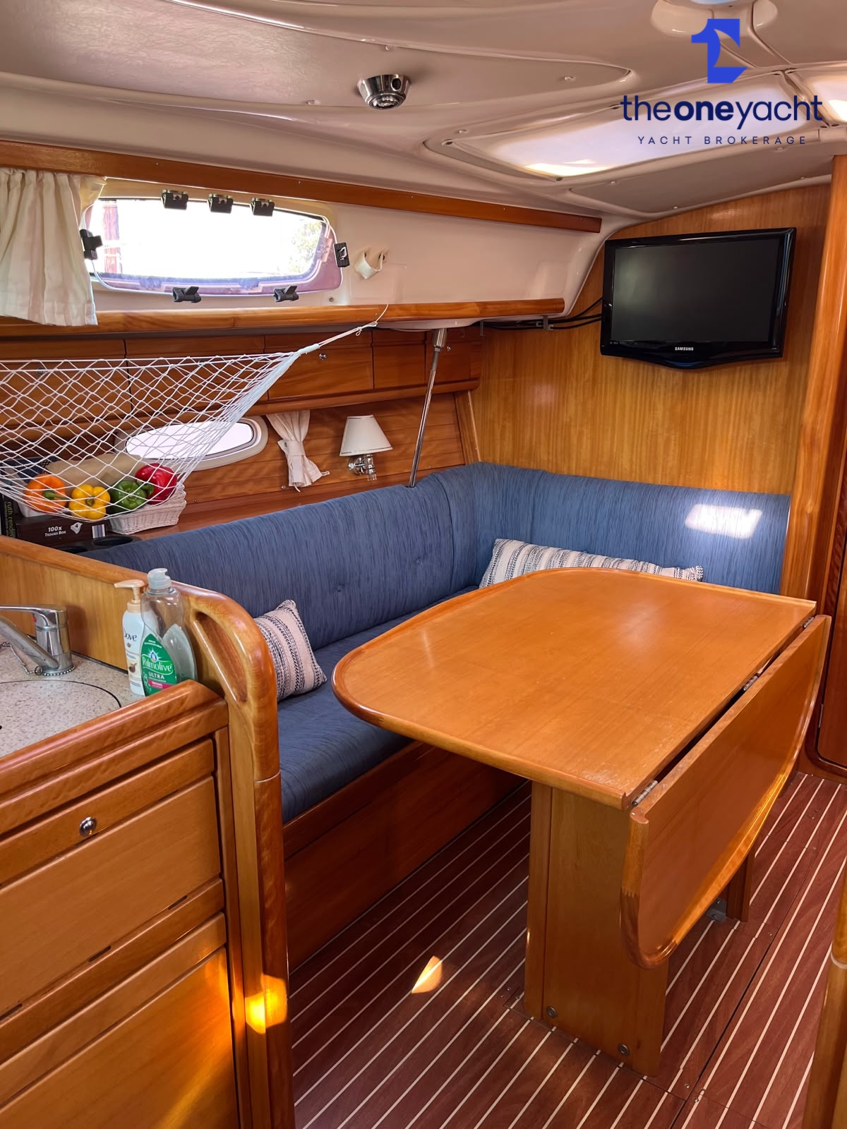 Bavaria 33 Cruiser - Image 9