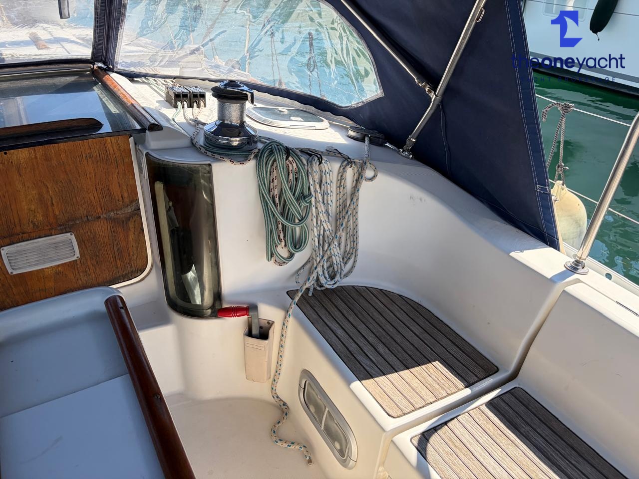 Beneteau Oceanis 351 - Image 9