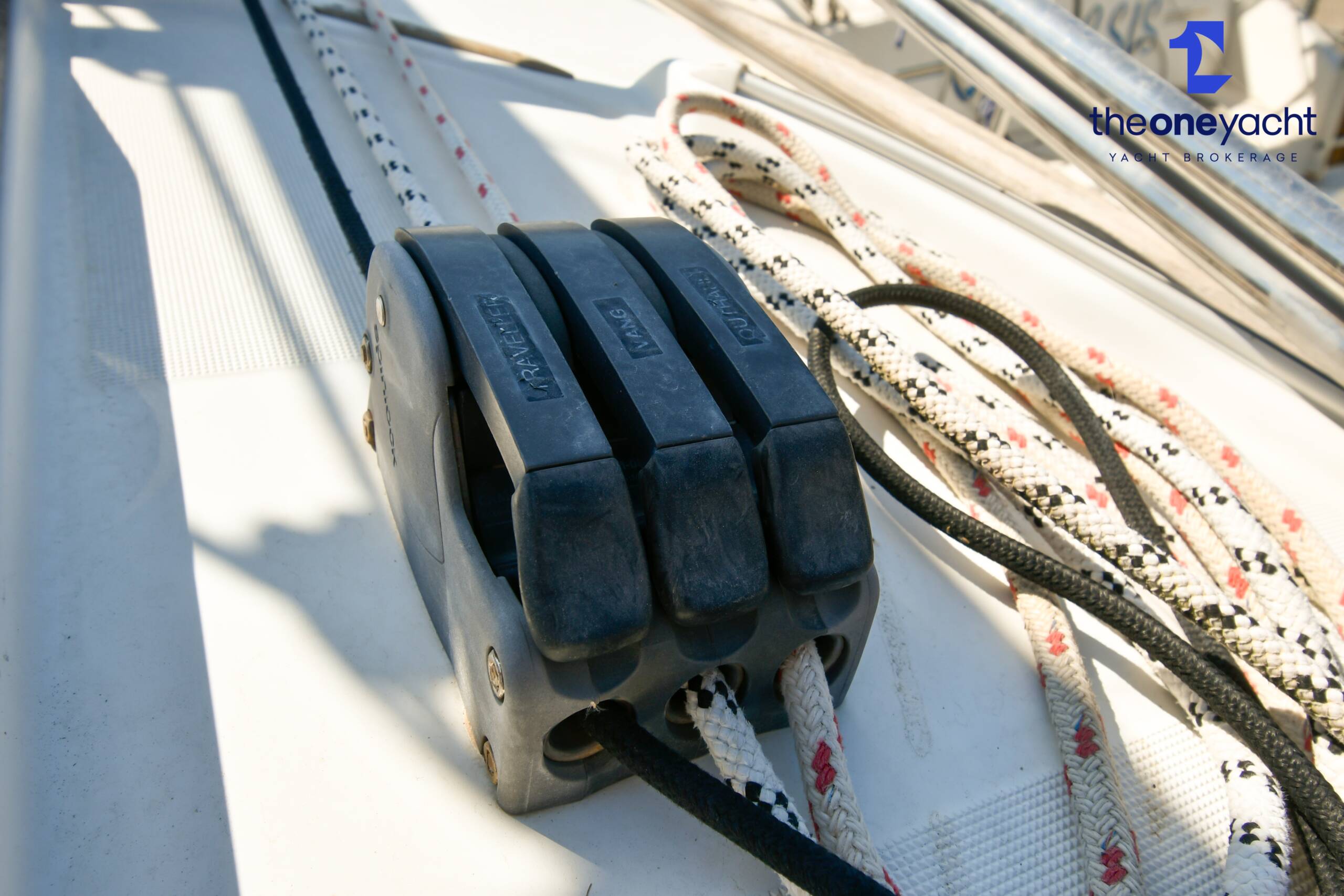 Jeanneau Sun Odyssey 36i - Image 20