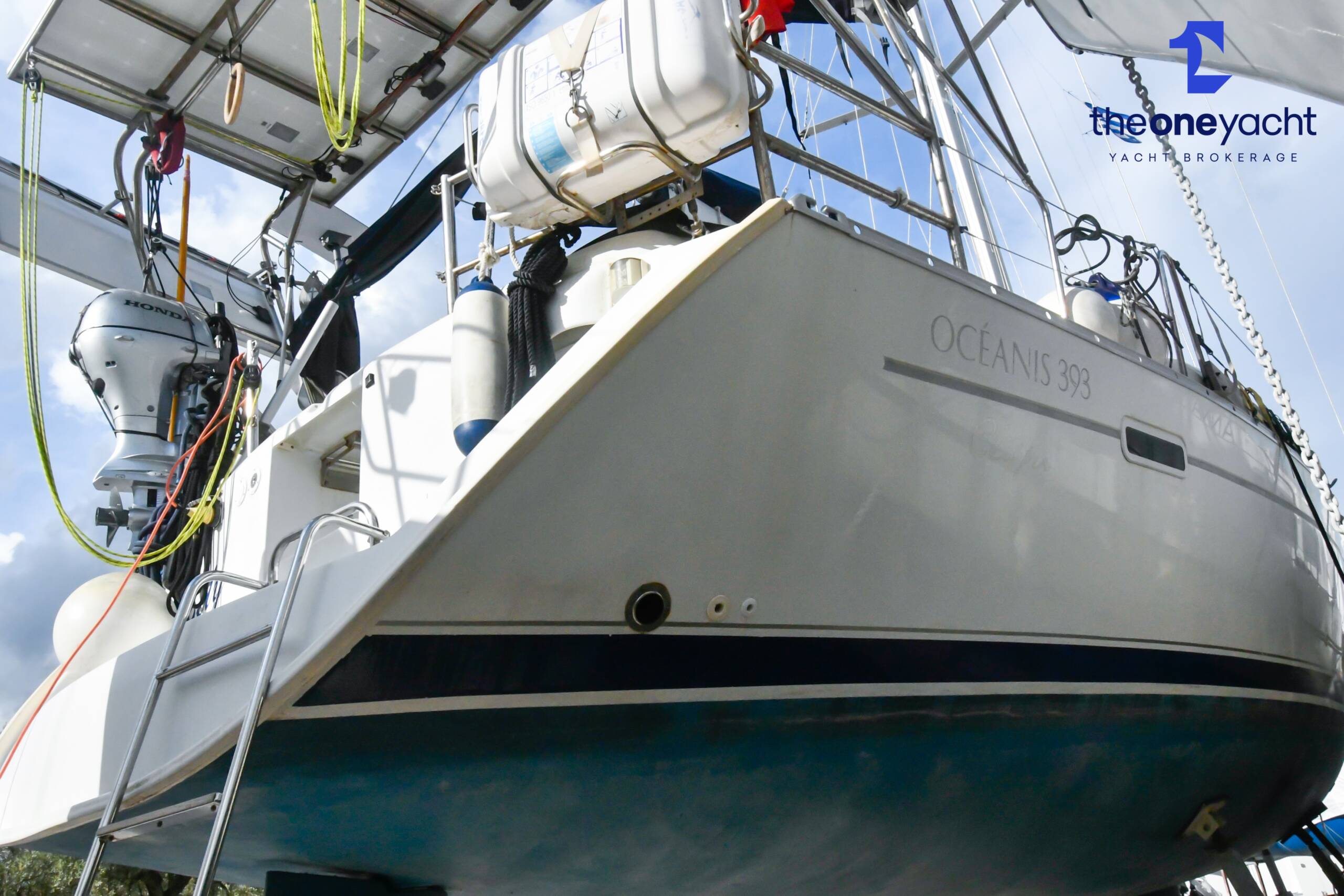 Beneteau Oceanis Clipper 393 - Image 9