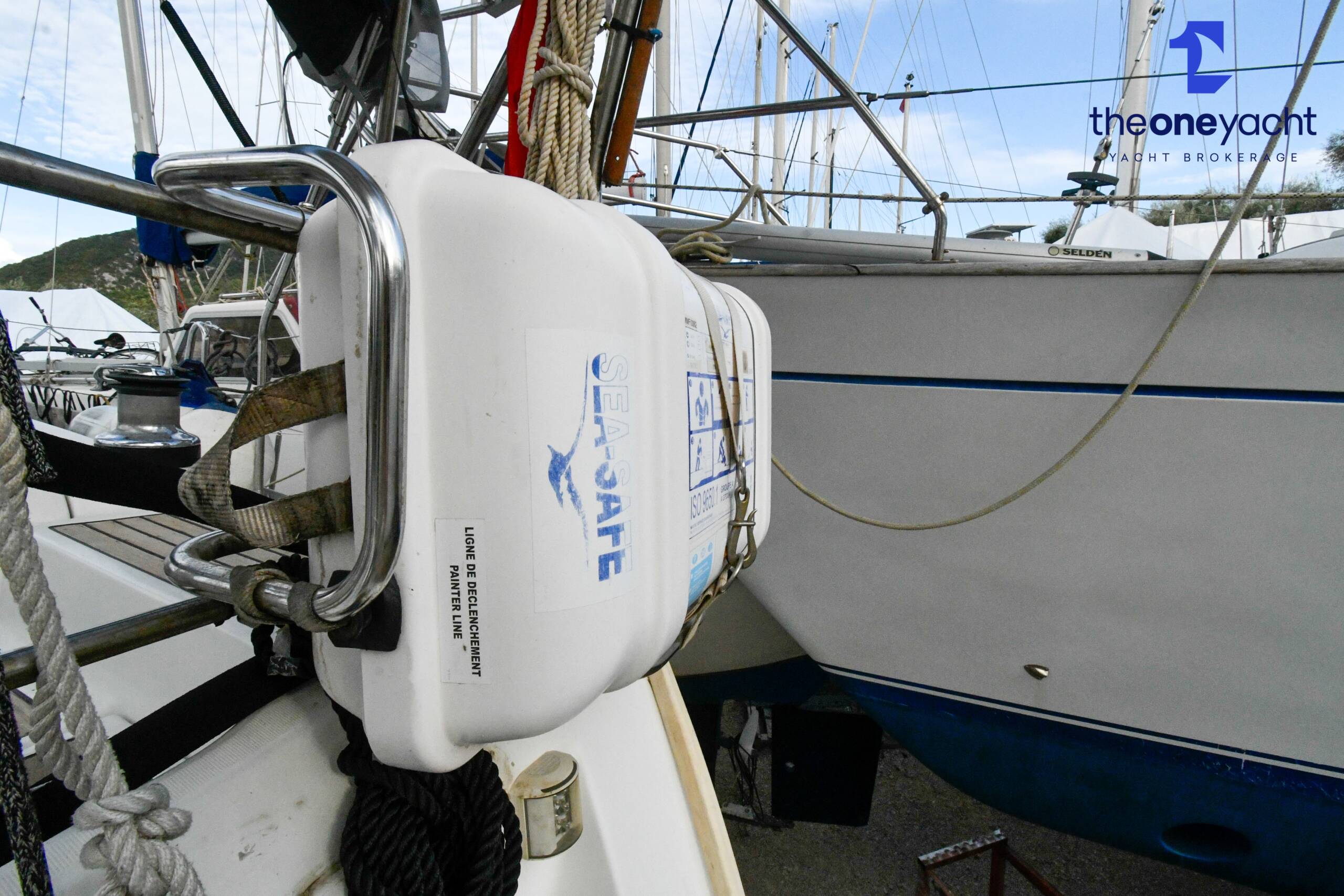 Beneteau Oceanis Clipper 393 - Image 12