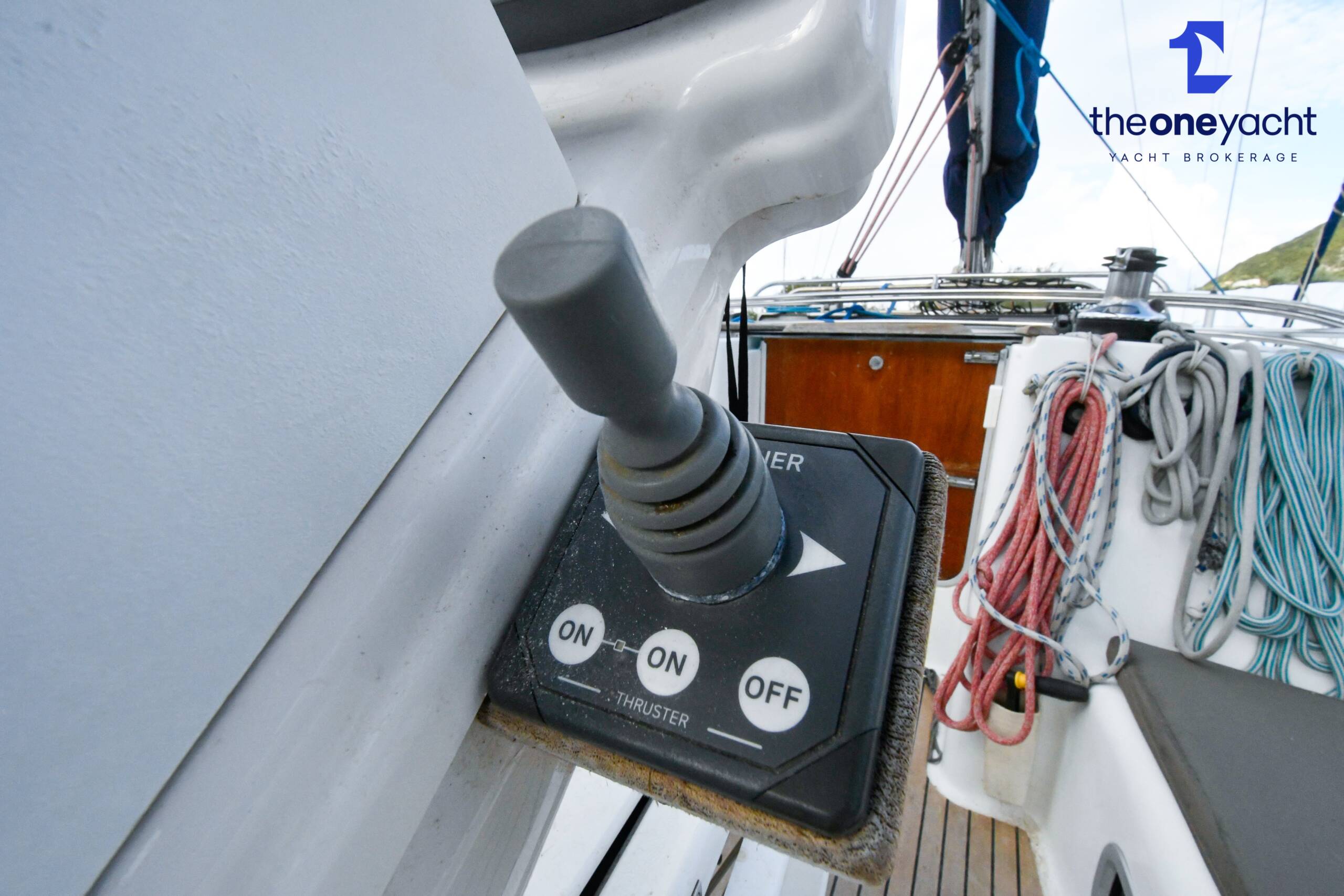 Beneteau Oceanis Clipper 393 - Image 20
