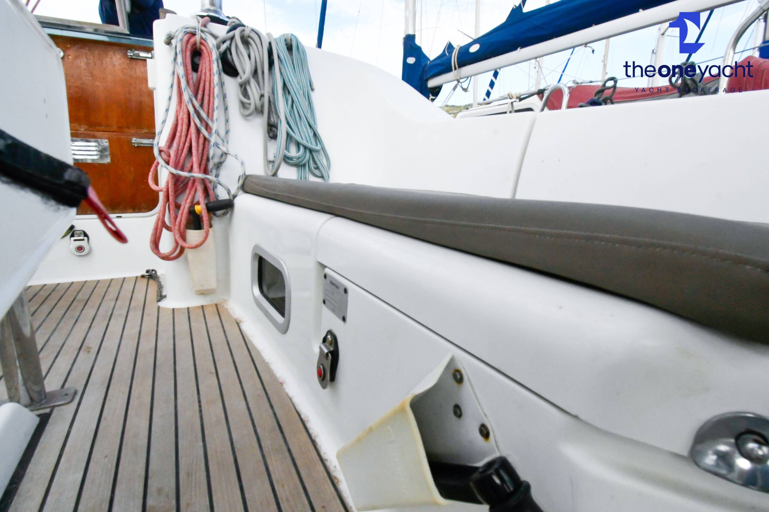 Beneteau Oceanis Clipper 393 - Image 26