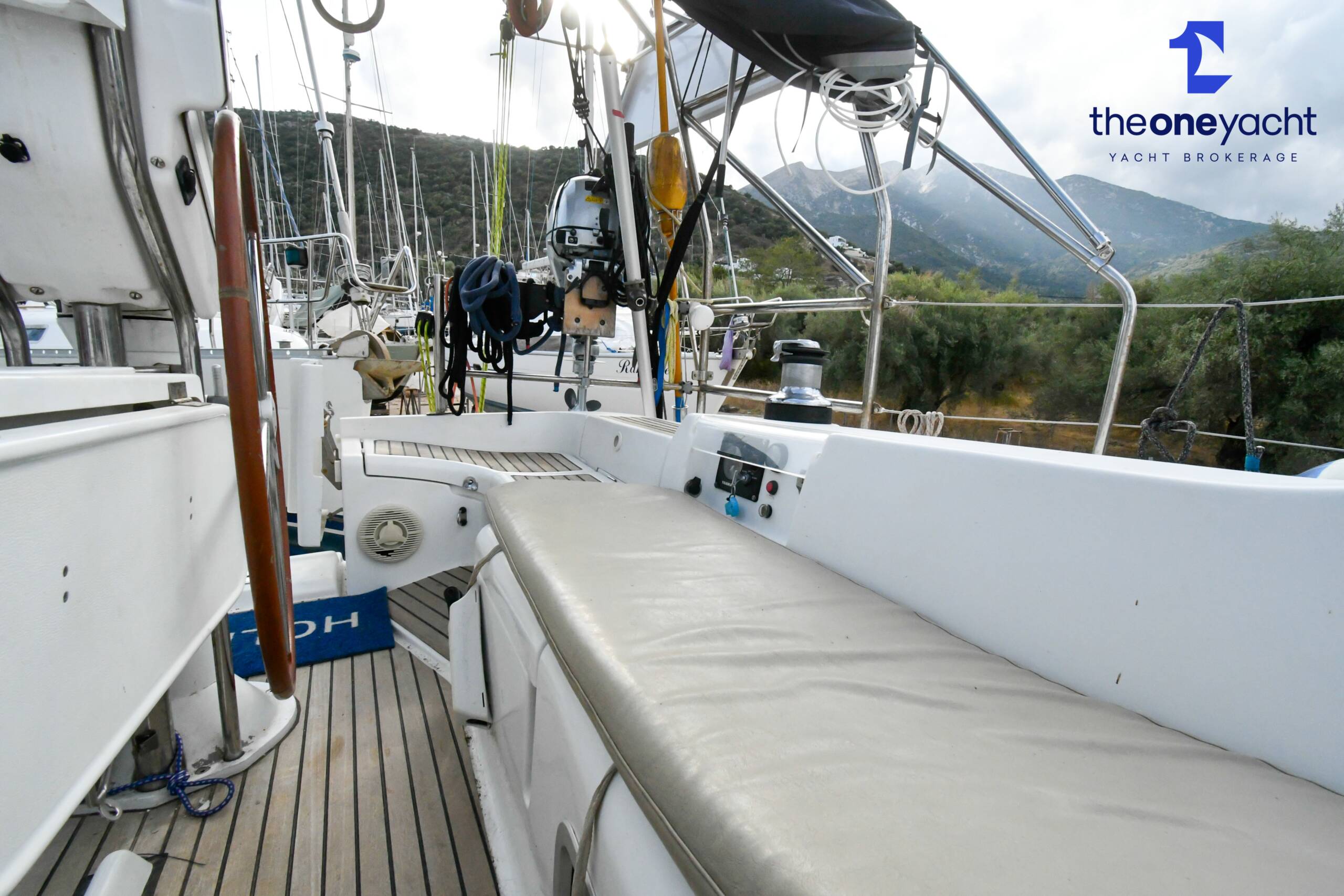 Beneteau Oceanis Clipper 393 - Image 29