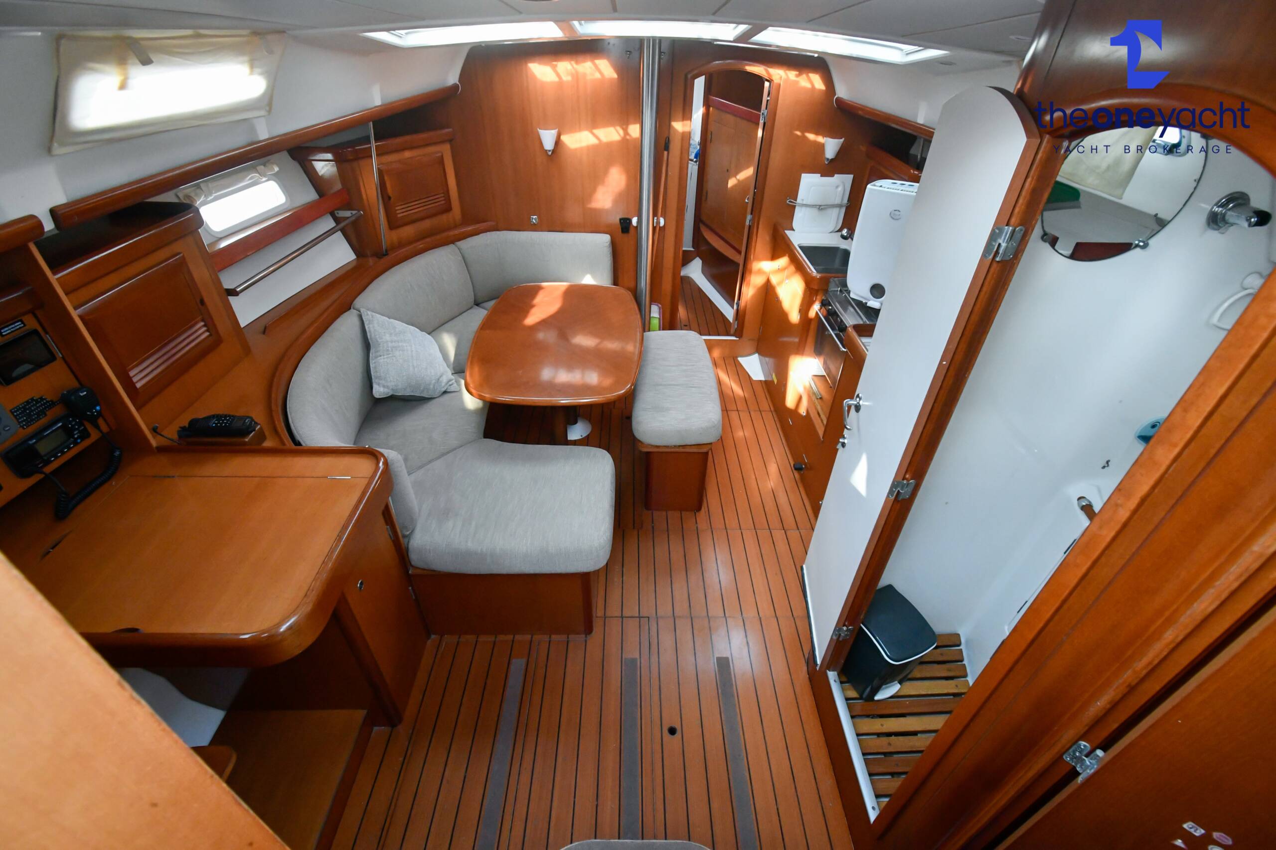 Beneteau Oceanis Clipper 393 - Image 49