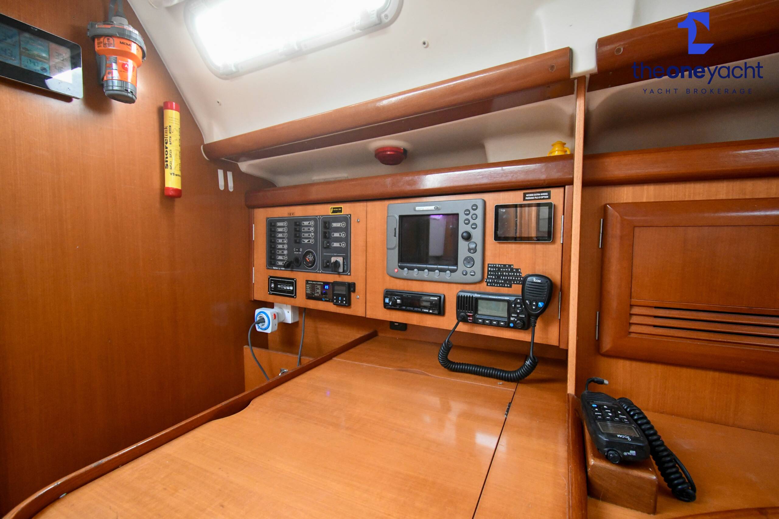 Beneteau Oceanis Clipper 393 - Image 54