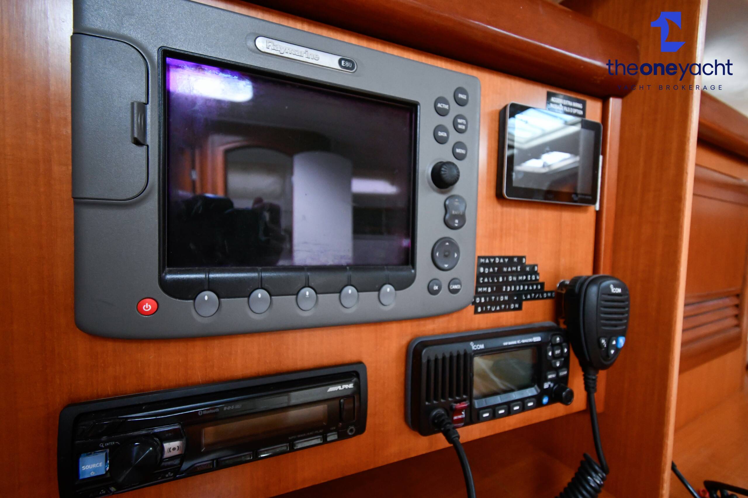 Beneteau Oceanis Clipper 393 - Image 57