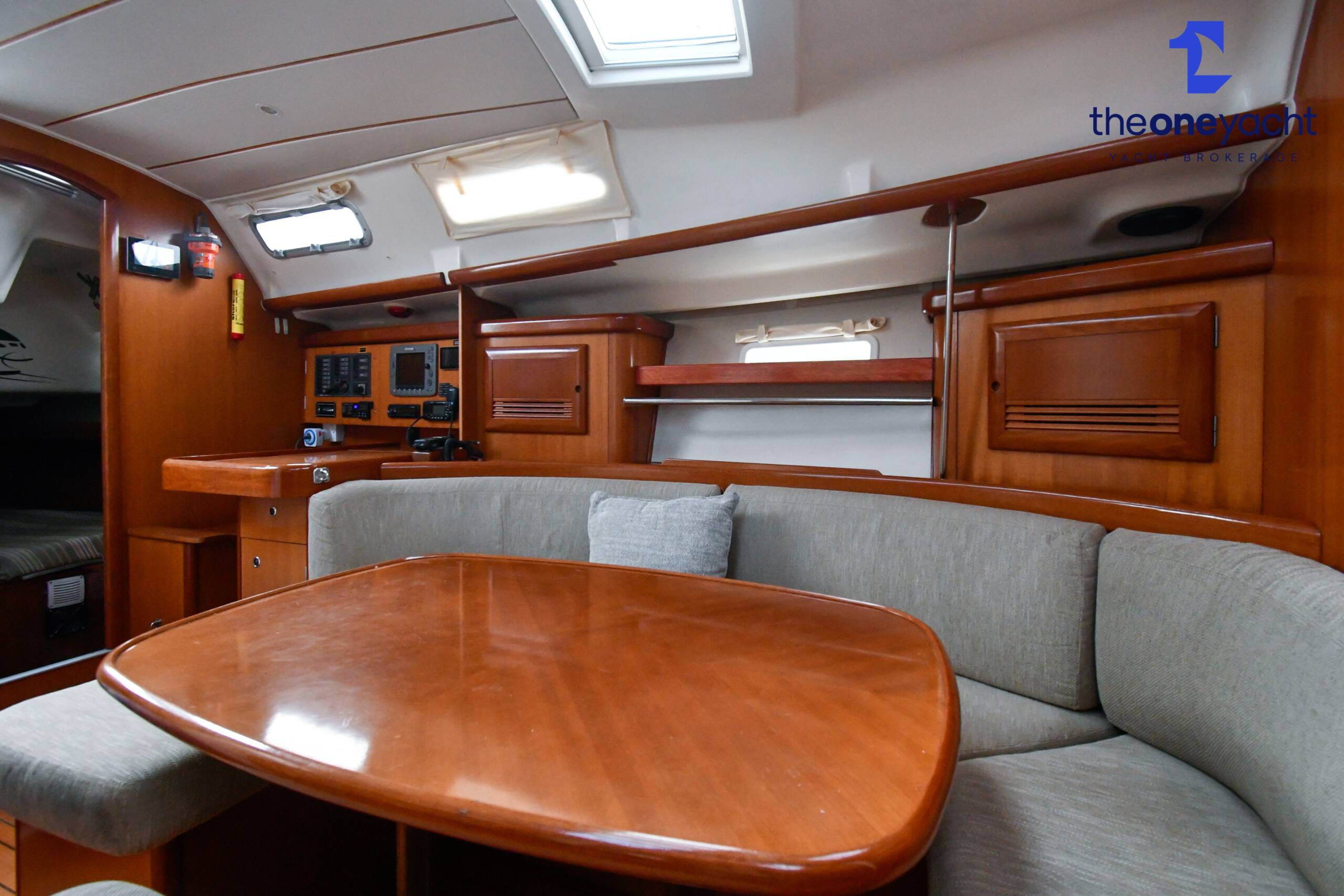 Beneteau Oceanis Clipper 393 - Image 60