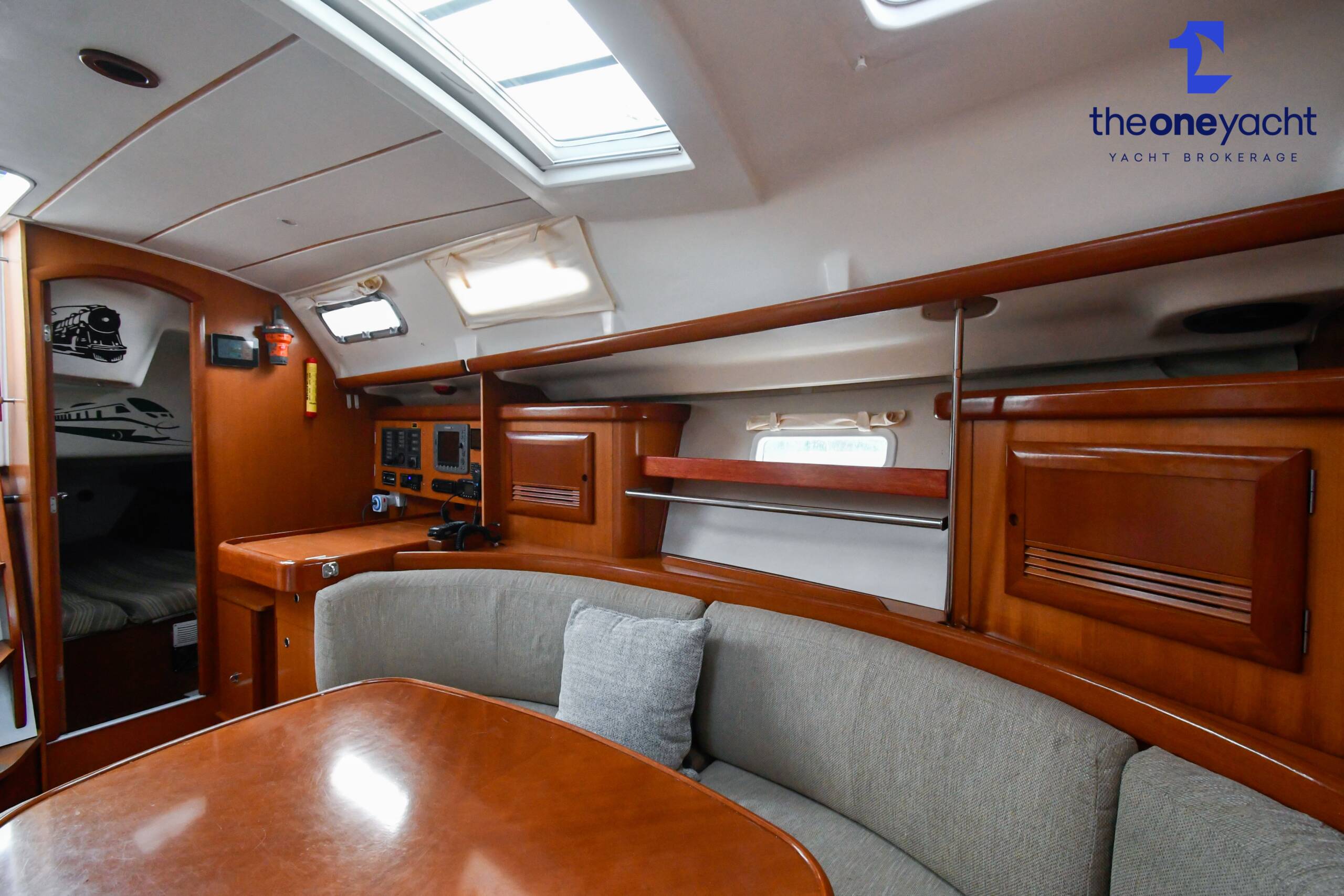 Beneteau Oceanis Clipper 393 - Image 61