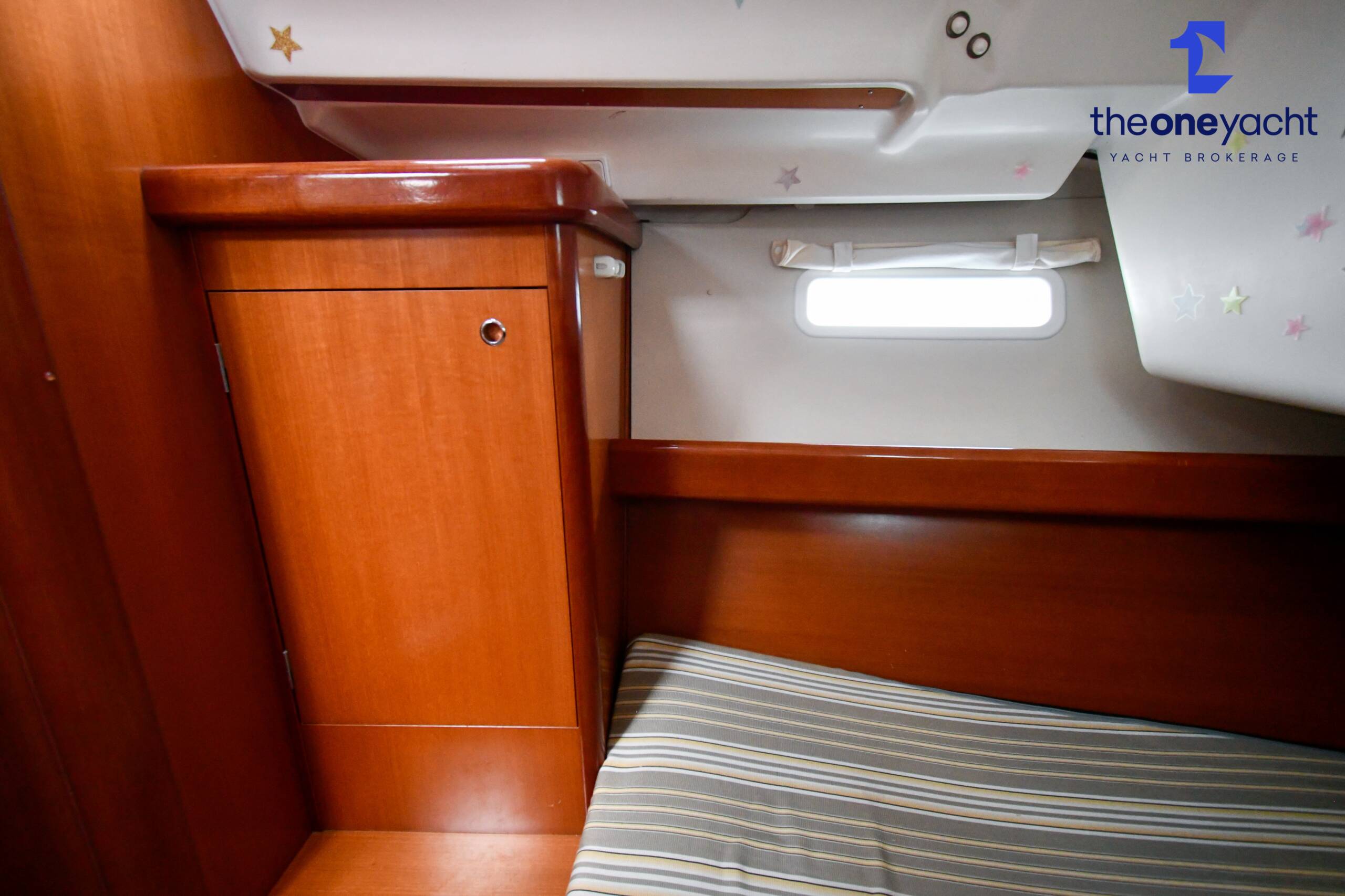 Beneteau Oceanis Clipper 393 - Image 76