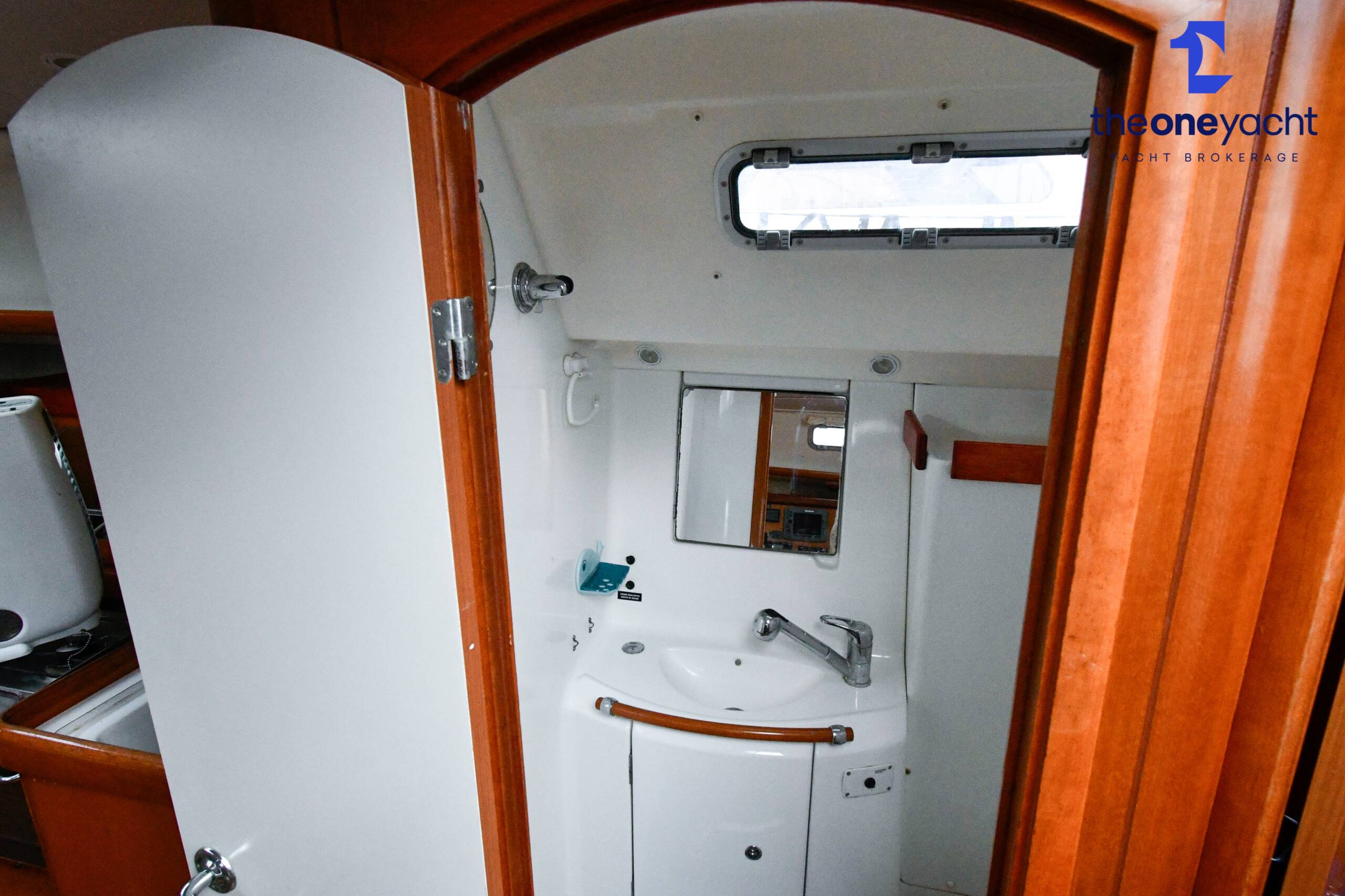 Beneteau Oceanis Clipper 393 - Image 78