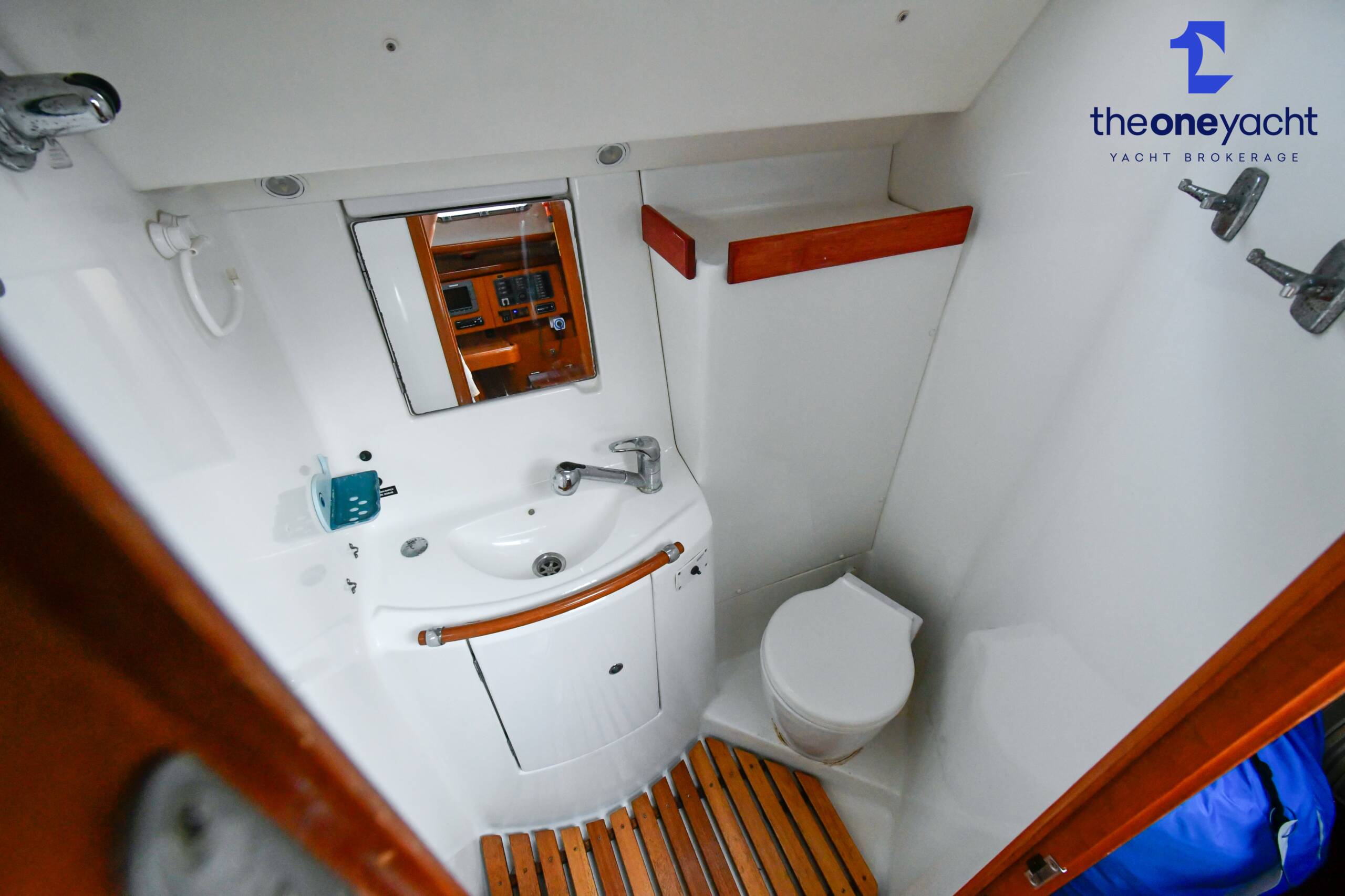 Beneteau Oceanis Clipper 393 - Image 81