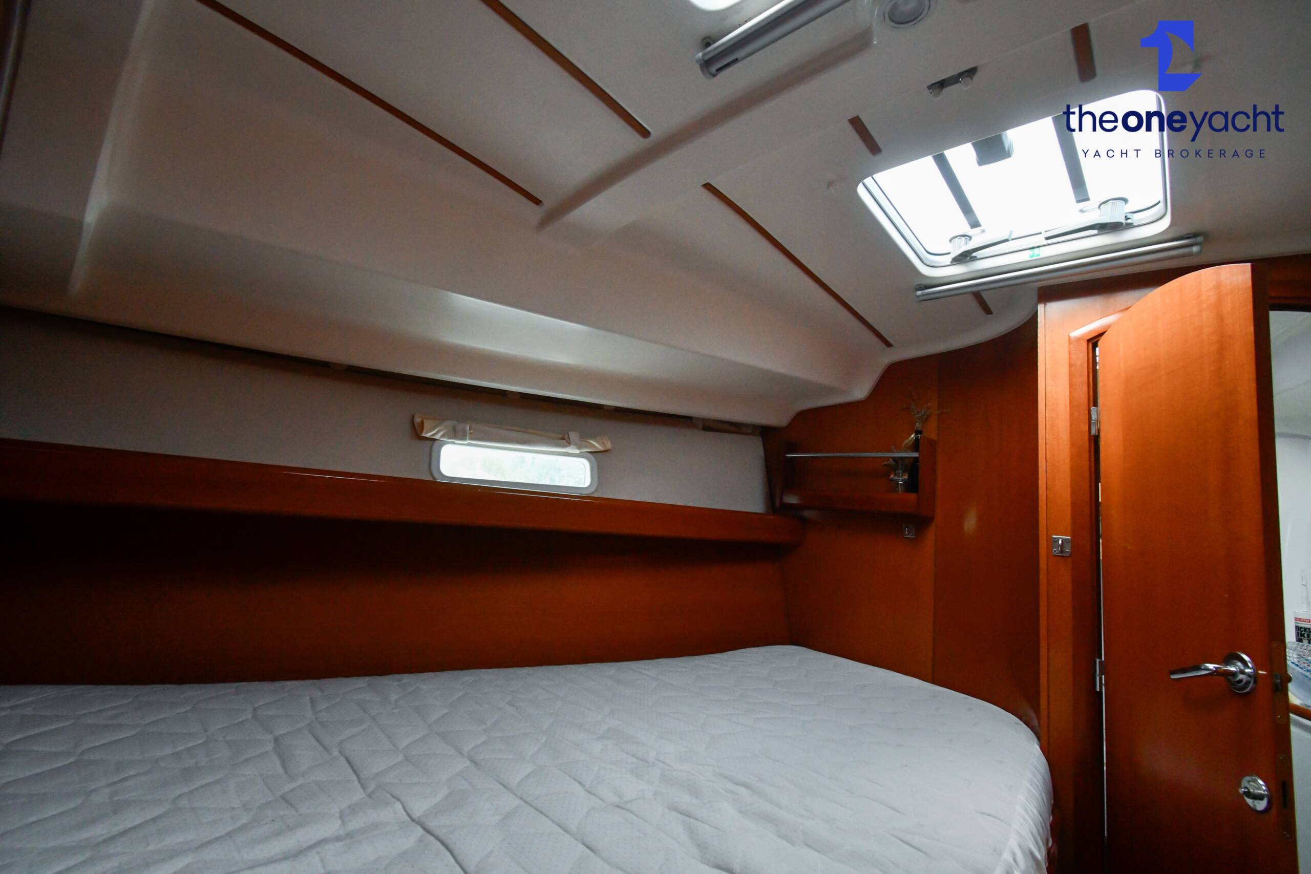Beneteau Oceanis Clipper 393 - Image 98